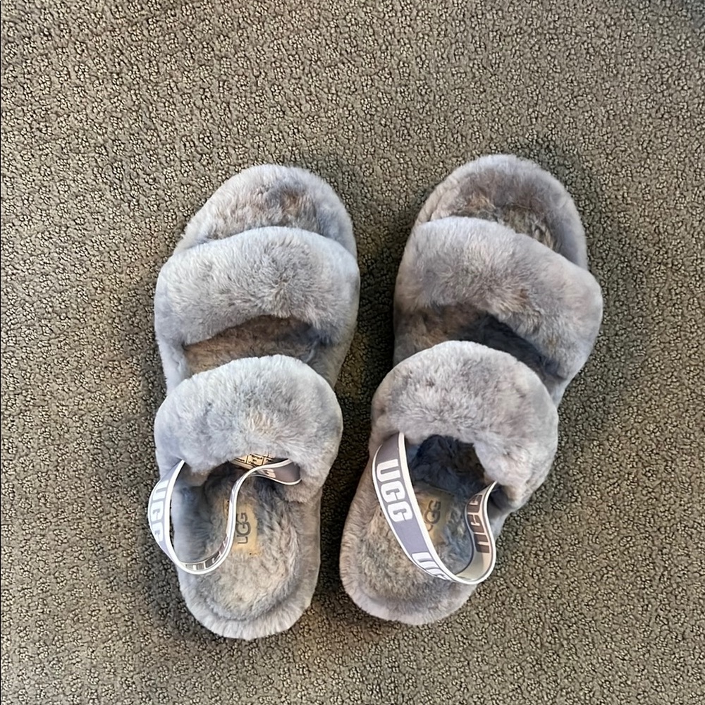 UGG Oh Yeah Fluffy Gray Slippers